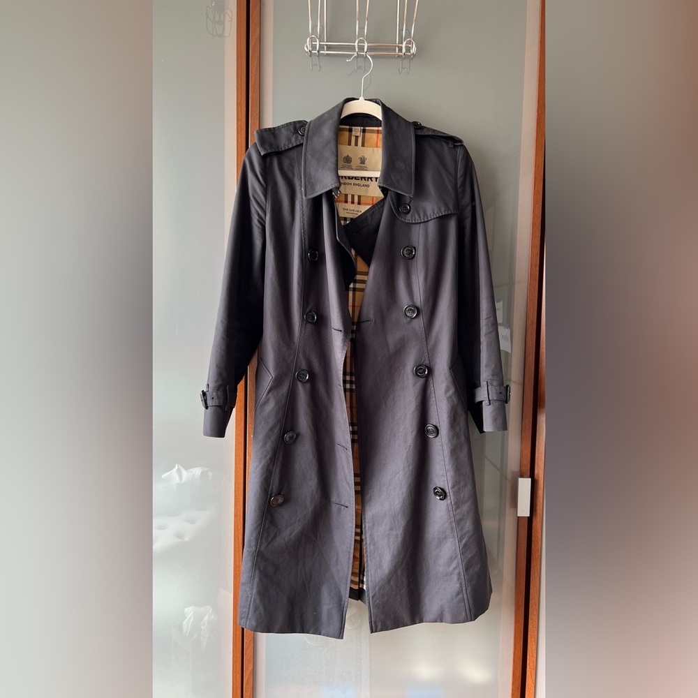 BURBERRY FW2022 Knee Length Chelsea Trench Coat in Midnight Size 8 - Picture 2 of 6